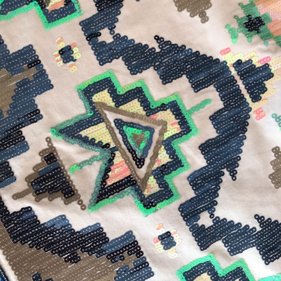 Cute sequined Express Skirt! - Picture 2 of 3